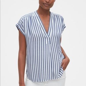 Gap Roll Cuff Popover Top